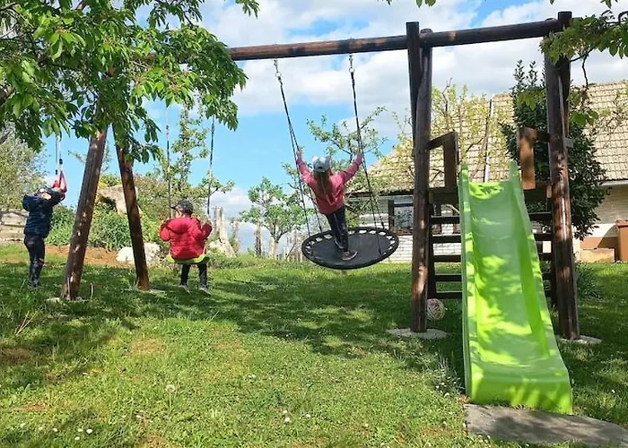 Near River Kolpa, Vineyards,top Location. Apartment *